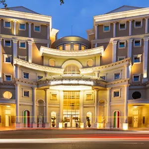 מלון Rome Palace Deluxe
